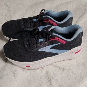 Brooks Ghost Max Sneakers